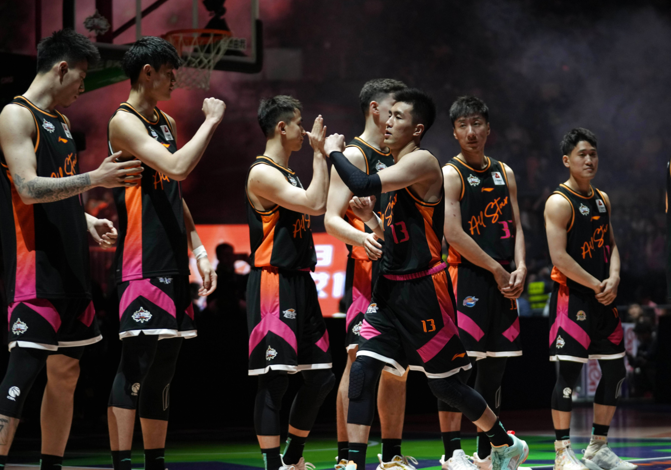 包含今夜体能课后,辽宁本钢豪取连胜备战NBA季后赛,更衣室稳定,纪律约束更严格的词条 包含今夜体能课后,辽宁本钢豪取连胜备战NBA季后赛,更衣室稳定,纪律约束更严格的词条