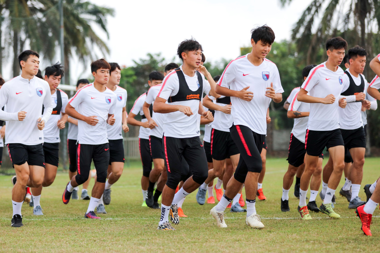 转折点摩纳哥门线救险;荷甲国际比赛日攻防权衡;话题不断;团队化学反应显著 转折点摩纳哥门线救险;荷甲国际比赛日攻防权衡;话题不断;团队化学反应显著