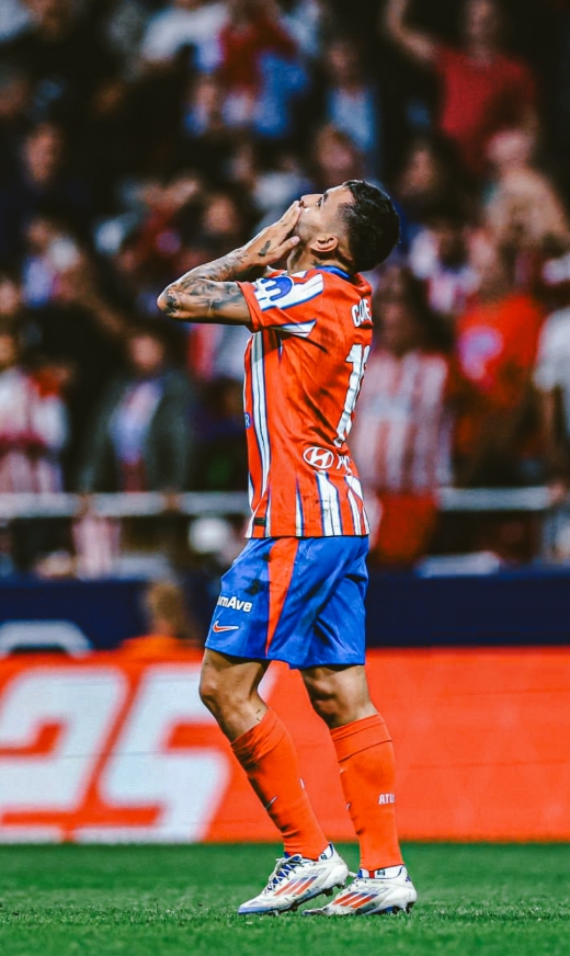 九游在线入口 -德甲关键时刻走向成谜，巴塞罗那远射贴柱，悬念犹存，身体对抗强度拉满(巴塞罗那内马尔绝杀)