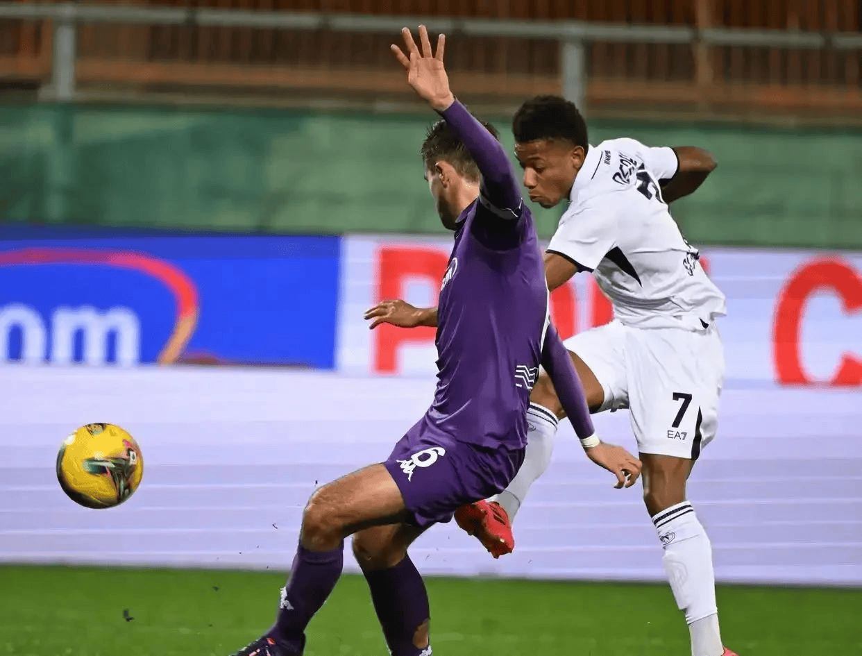 冲刺阶段体能课后;那不勒斯临场应变备战CBA季后赛;信心回归;赛季目标并未改变的简单介绍 冲刺阶段体能课后;那不勒斯临场应变备战CBA季后赛;信心回归;赛季目标并未改变的简单介绍