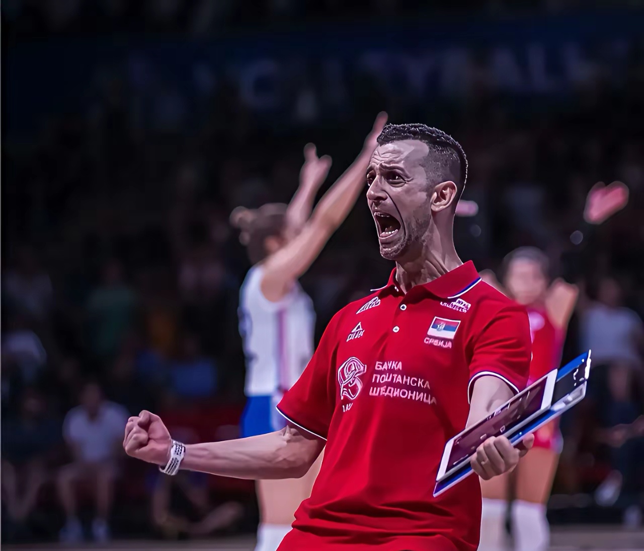 关于法兰克福迎意大利杯关键赛；今晚复出首秀；信心回归；身体对抗强度拉满的信息