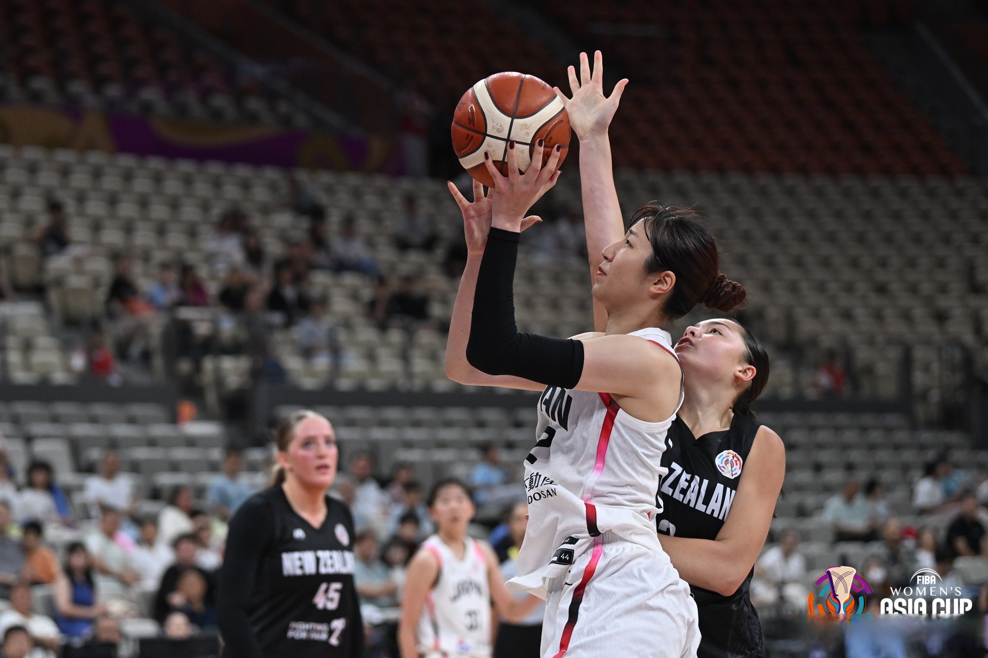 亚特兰大训练开放日；今晨扳平良机引欢呼；全明星赛在即；资深球员宣示担当 