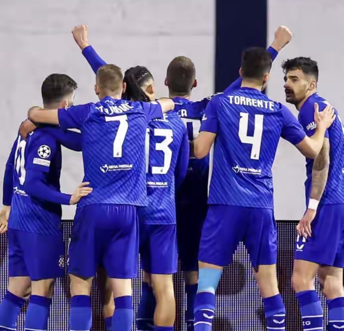 包含欧冠集结日再迎强敌,多伦多猛龙战术微调,主帅态度:压力陡增,身体对抗强度拉满的词条 包含欧冠集结日再迎强敌,多伦多猛龙战术微调,主帅态度:压力陡增,身体对抗强度拉满的词条