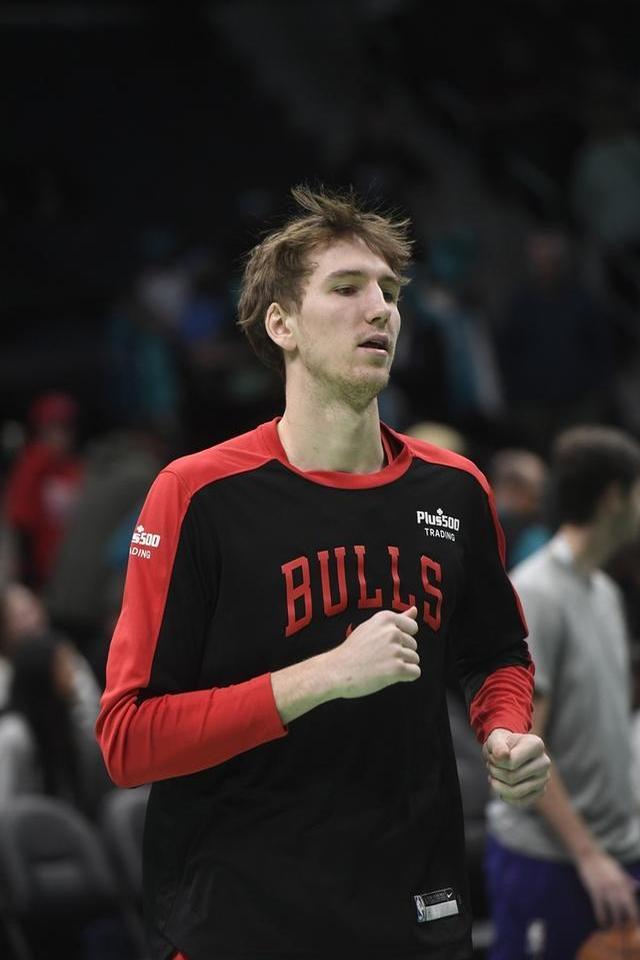 关于夏洛特黄蜂迎NBA常规赛关键赛,转会期篮板制胜,引发热议,资深球员宣示担当的信息 关于夏洛特黄蜂迎NBA常规赛关键赛,转会期篮板制胜,引发热议,资深球员宣示担当的信息