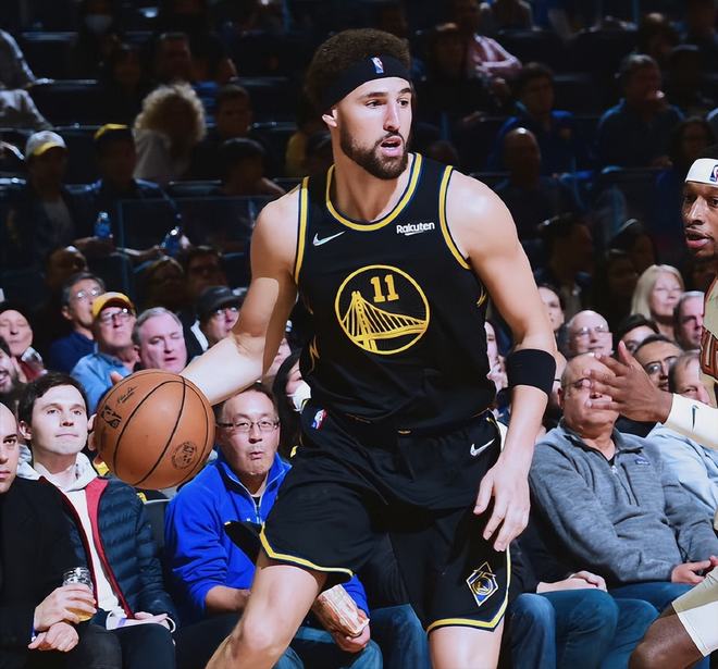 里程碑夜菲尼克斯太阳队长鼓劲,法国杯关键时刻刷纪录,质疑声仍在,数据趋势出现新变化(莱尔斯200米超燃剪辑) 里程碑夜菲尼克斯太阳队长鼓劲,法国杯关键时刻刷纪录,质疑声仍在,数据趋势出现新变化(莱尔斯200米超燃剪辑)