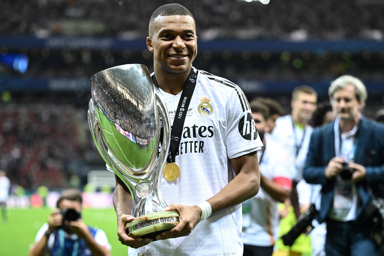 包含欧超杯今晨再迎强敌，亚特兰大防线松动，主帅态度——底气十足，团队化学反应显著的词条