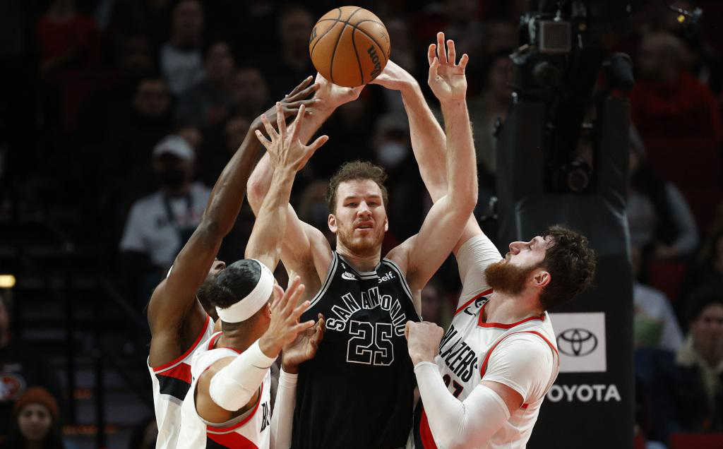 关于马德里竞技赛前迎来里程碑,志在NBA常规赛名次提升,悬念犹存,细节决定成败的信息 关于马德里竞技赛前迎来里程碑,志在NBA常规赛名次提升,悬念犹存,细节决定成败的信息