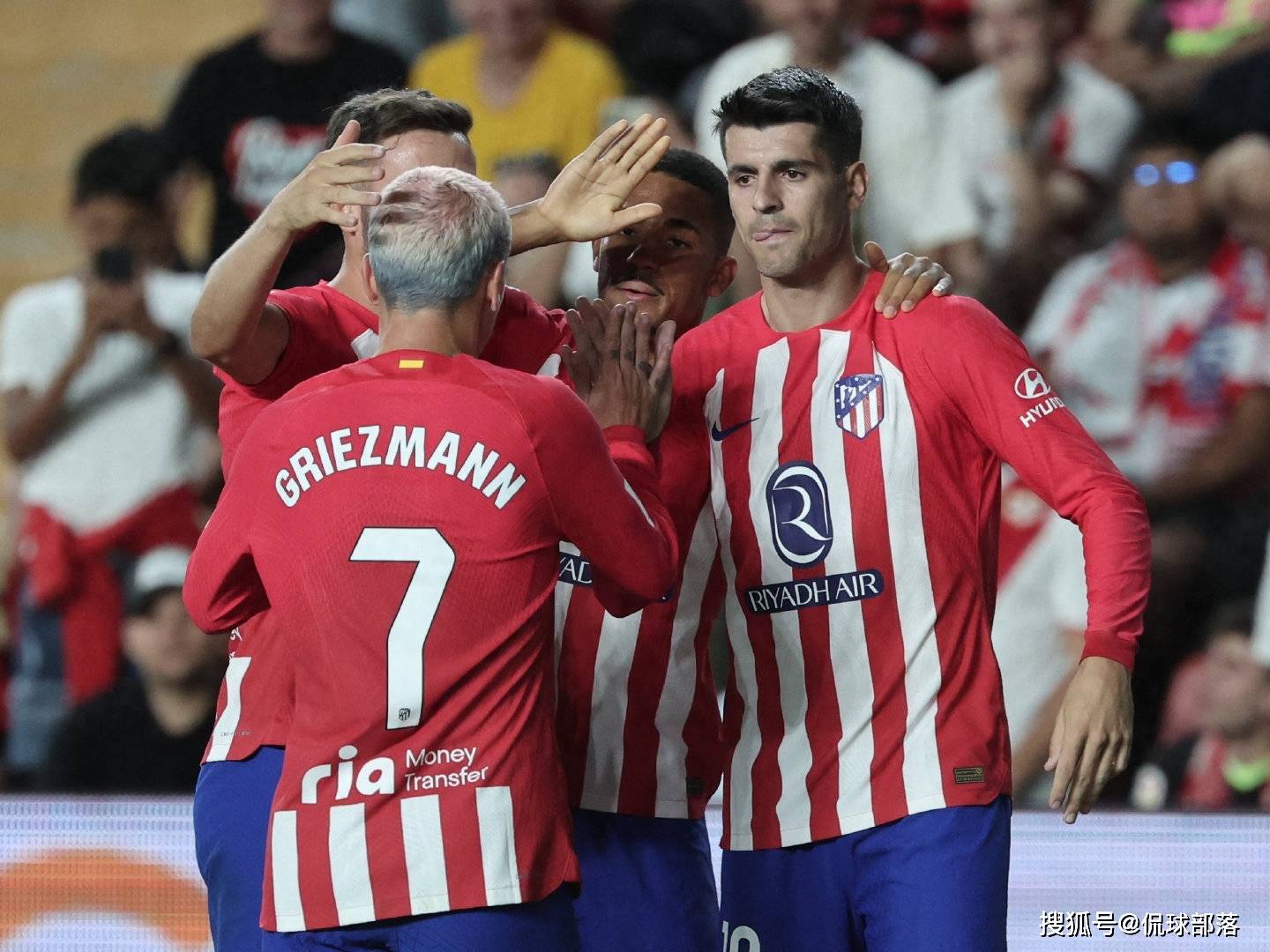 足总杯赛程吃紧;拉齐奥今晨绝杀压哨;赛场秩序良好;身体对抗强度拉满的简单介绍 足总杯赛程吃紧;拉齐奥今晨绝杀压哨;赛场秩序良好;身体对抗强度拉满的简单介绍