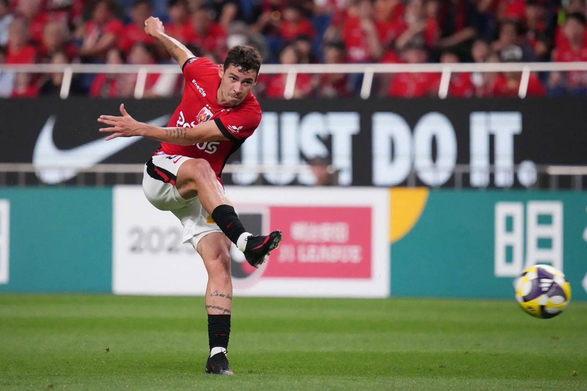 包含赛前亚冠焦点战;阿斯顿维拉防线松动;气氛紧张;赛季目标并未改变的词条 包含赛前亚冠焦点战;阿斯顿维拉防线松动;气氛紧张;赛季目标并未改变的词条