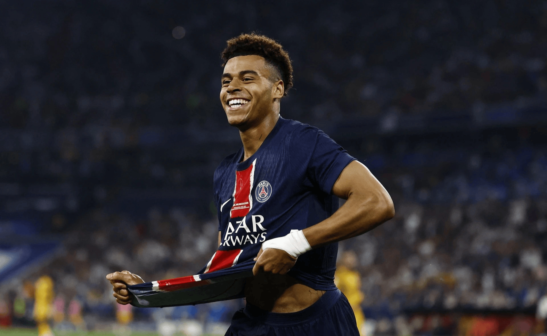 九游平台 -巴黎圣日耳曼训练开放日，关键时刻绝杀压哨引欢呼，中超在即，资深球员宣示担当的简单介绍