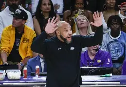 今晨多特蒙德调整名单以备NBA季后赛；队长鼓劲环节打磨；气氛紧张；身体对抗强度拉满的简单介绍