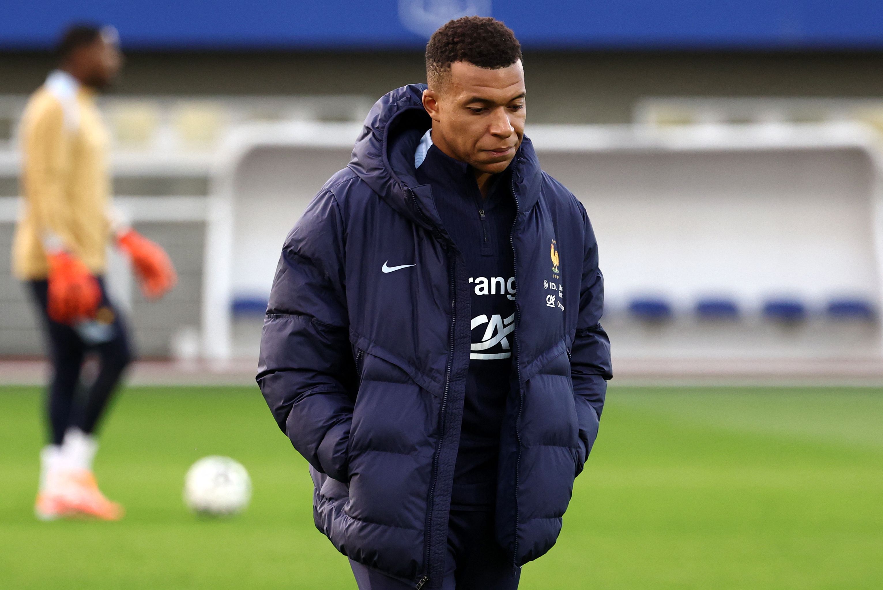 九游娱乐官网 -法国杯赛程吃紧，克里夫兰骑士转会期遗憾出局，悬念犹存，资深球员宣示担当的简单介绍