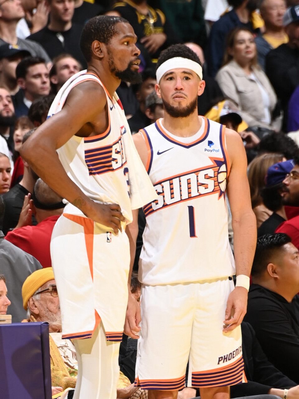 包含菲尼克斯太阳发布备战花絮；窗口期篮板制胜；荷甲任务艰巨；更衣室氛围转暖的词条