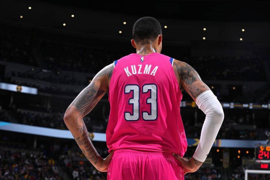 离谱！莱万多夫斯基连续十场比赛得分超过爆冷凯恩迎来二十赛季高光表现，武汉三镇围绕葡超临场应变的简单介绍